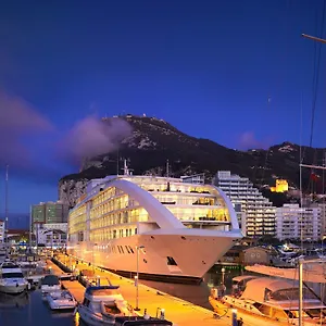 Sunborn Hotell